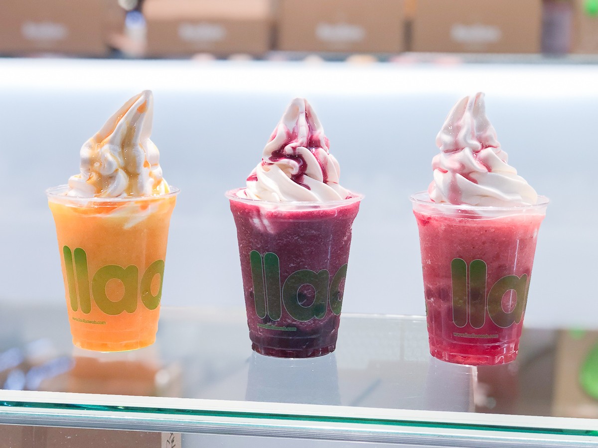 llaoFloat (from left to right): Mango, Grape, Strawberry