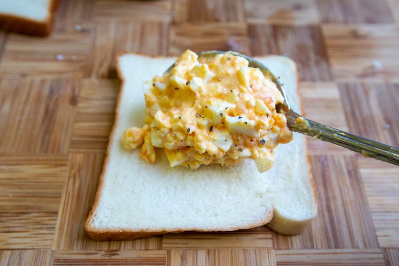 Picture of bread with egg mayo mix