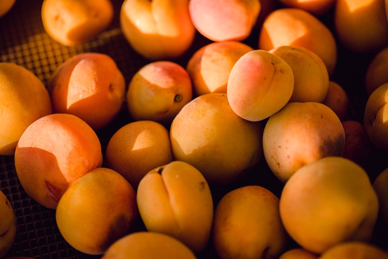 Picture of stone fruit, apricots