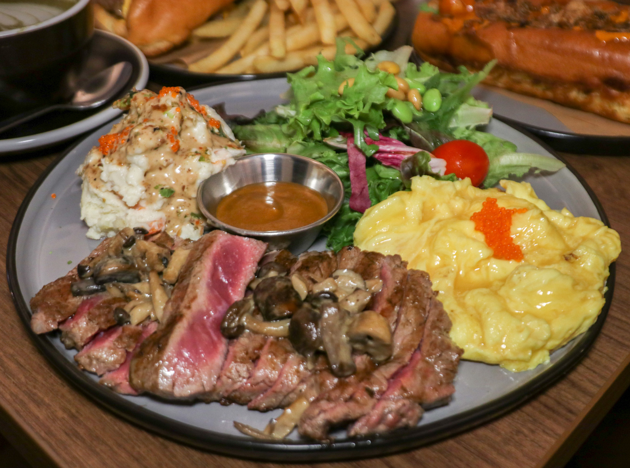 steak and scrambled platter