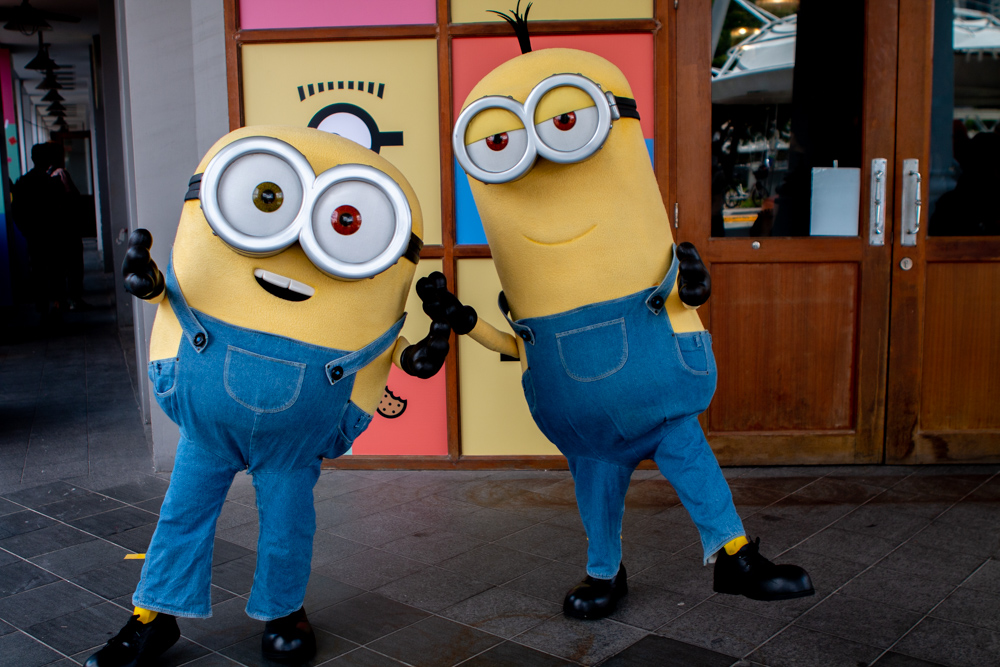 Minions outside the cafe