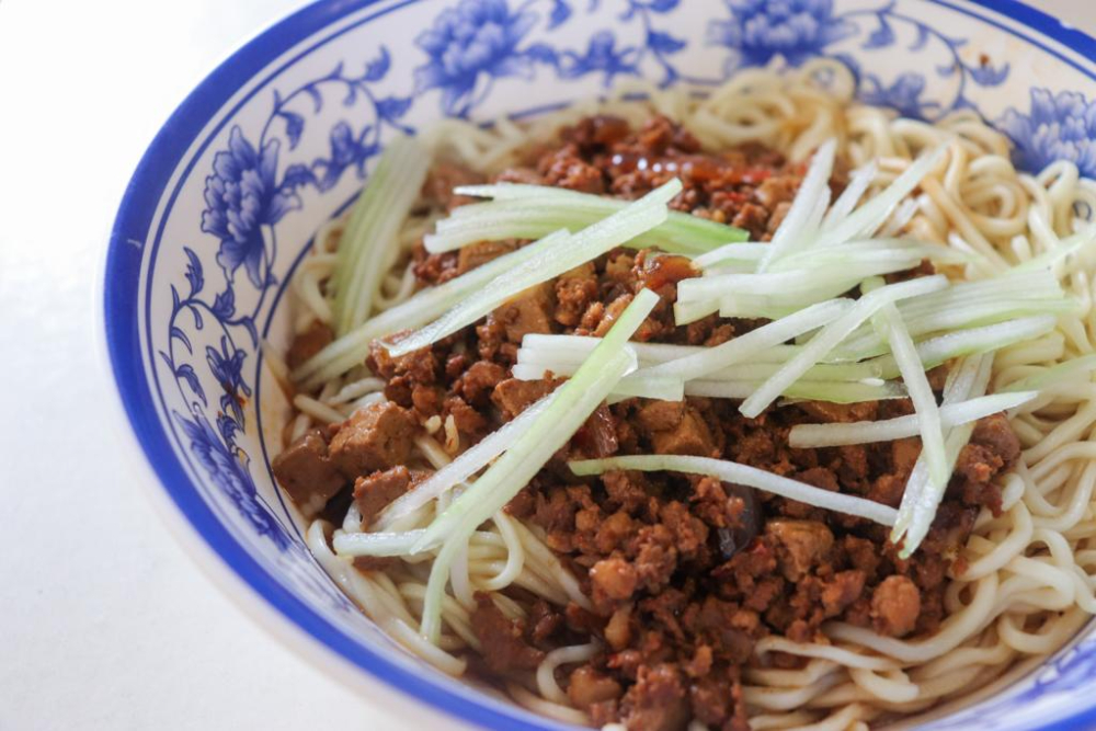 Shi Xiang Ge Minced Meat Noodles