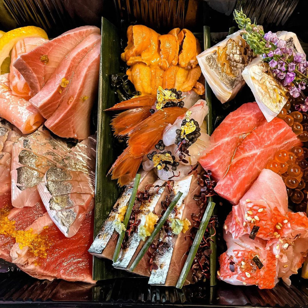 daiyusan sushi and sashimi platter
