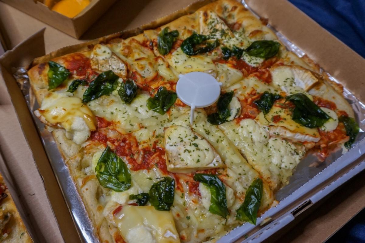 goldenroy sourdough pizza - pizza 7