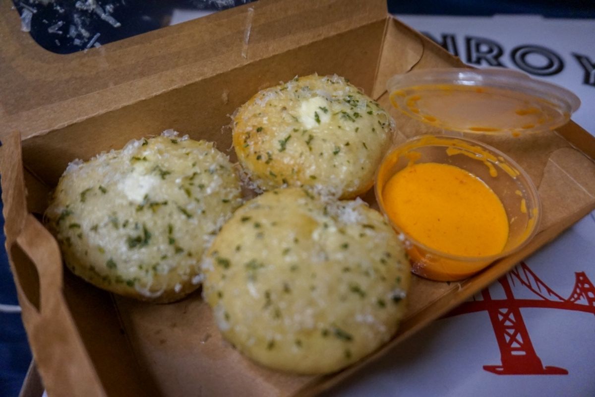 goldenroy sourdough pizza - garlic knots