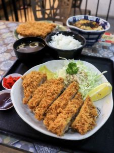 Maruhachi Donburi & Curry - Overview of all dishes tried