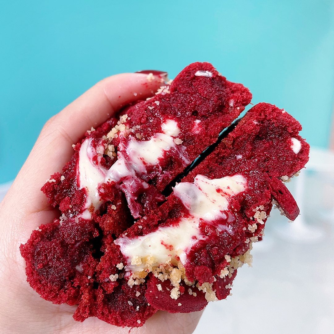 Red Velvet Cheesecake Cookie