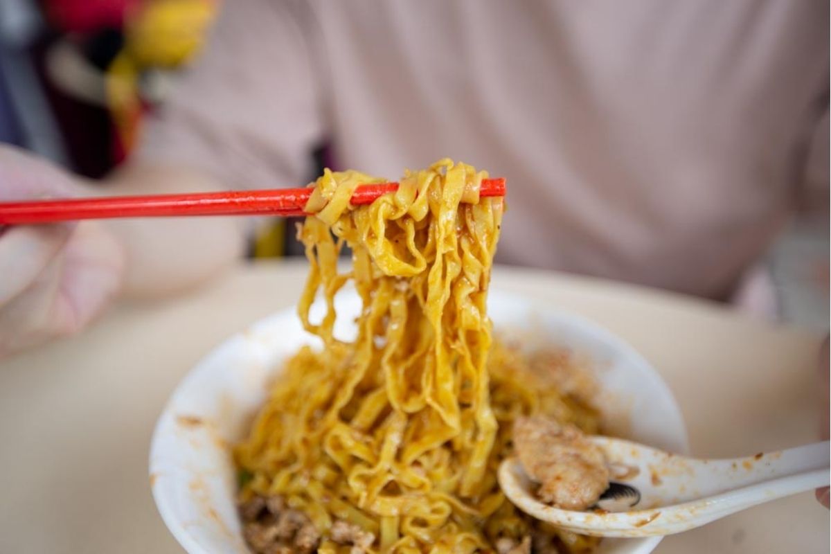 No. 25 Minced Meat Noodle - Lifting Minced Meat Noodle Dry