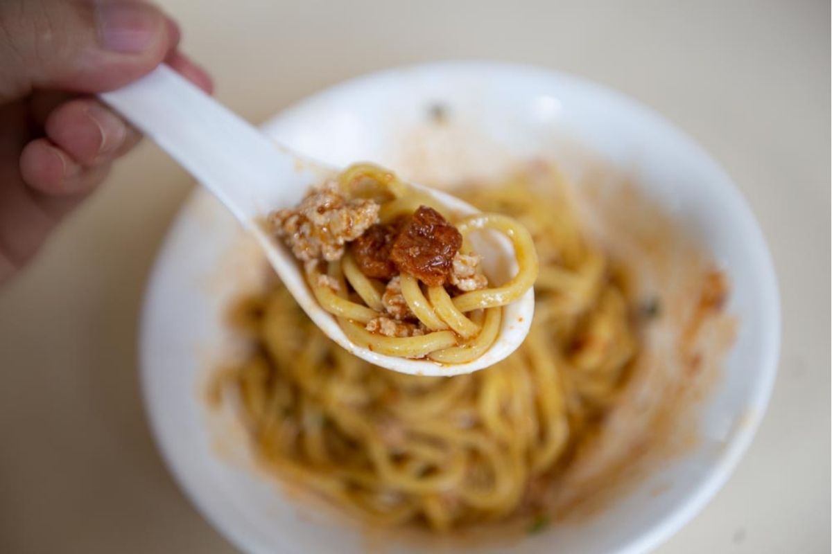 No. 25 Minced Meat Noodle - Scooping Signature Minced Meat Noodle