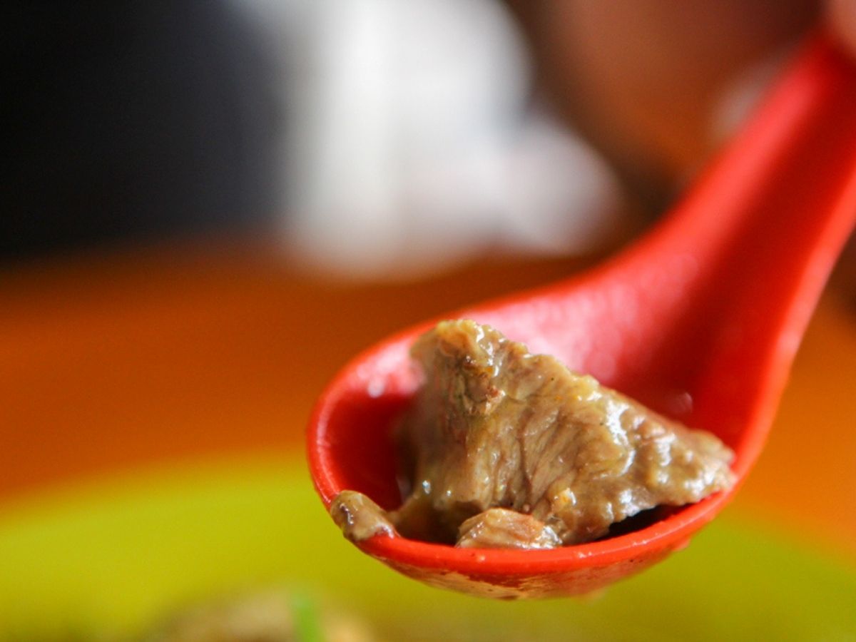 soup kambing haji m abdul rajak - sup campur mutton close up