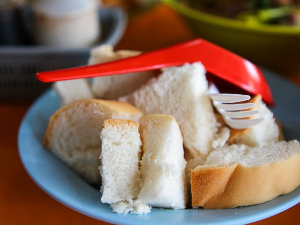 soup kambing haji m abdul rajak - bread