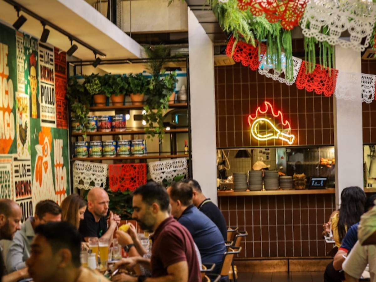 cheap bars - Chico Loco interior