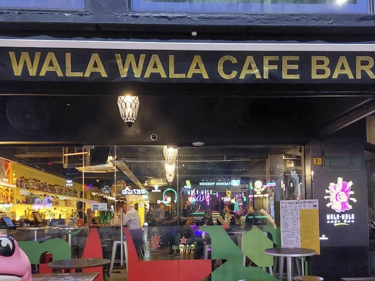 cheap bars - wala wala cafe bar exterior
