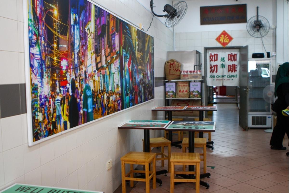 joo chiat banh mi ca phe - interior