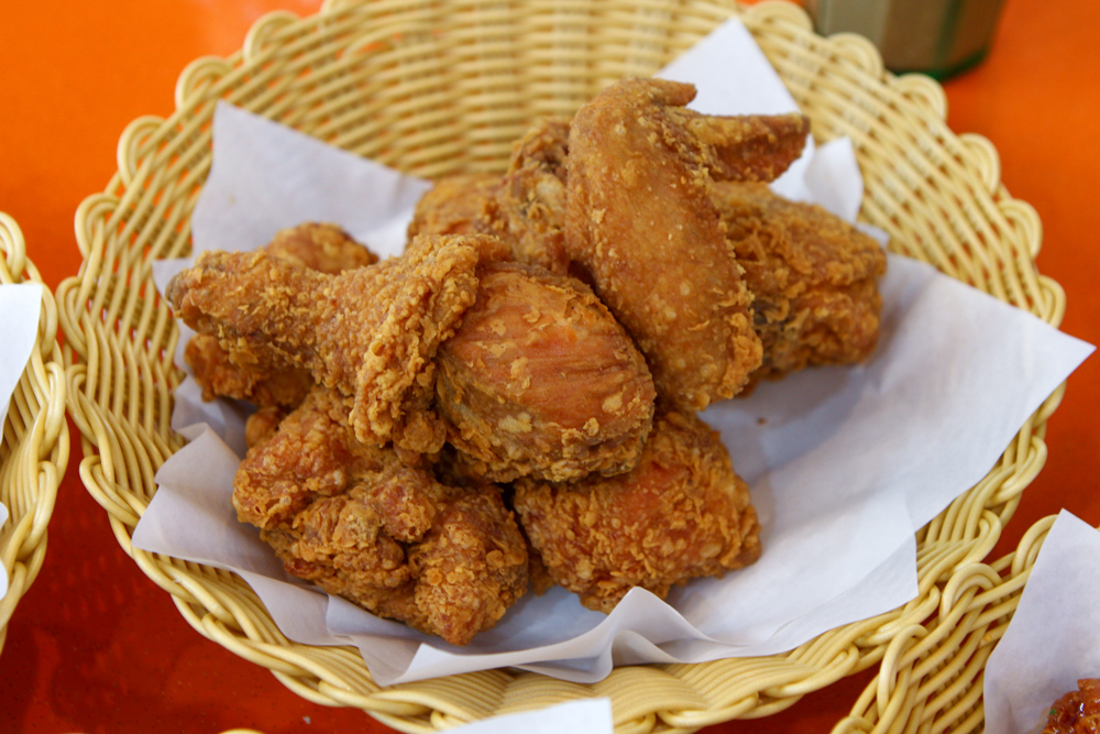 Image of original crispy chicken in basket