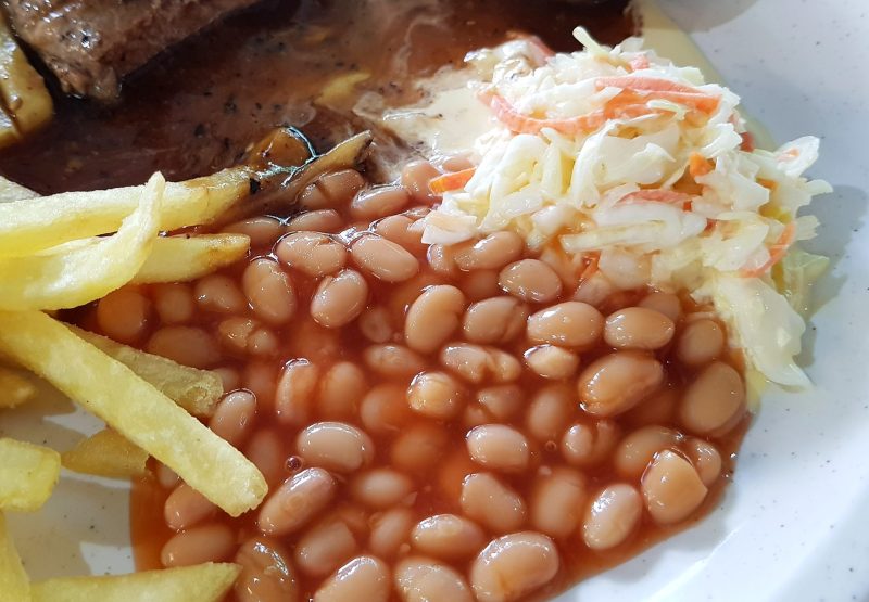 image of baked beans and coleslaw
