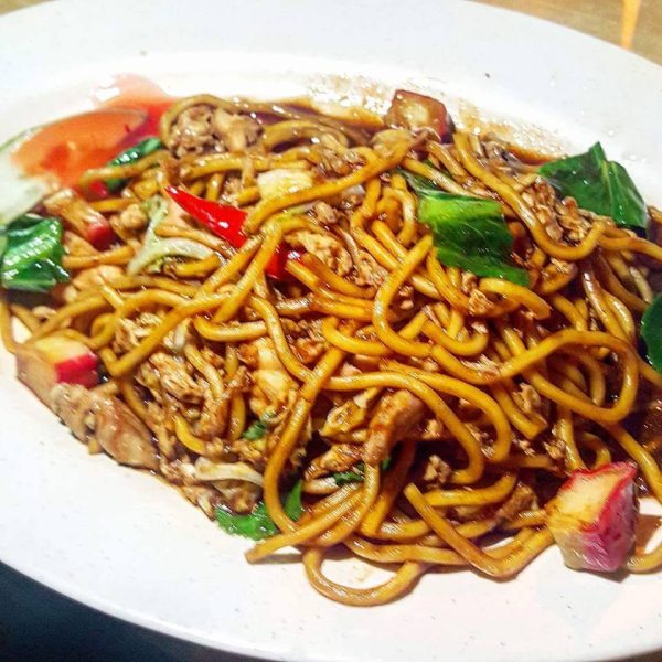 plate of spicy mee