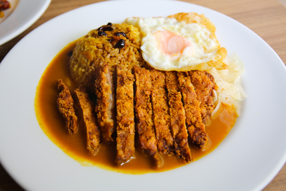 image of toby's kopi toast bakery's pork cutlet curry rice