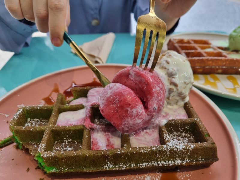 Fat Boss Waffles and Ice Cream - cutting of mixed berries sourbet