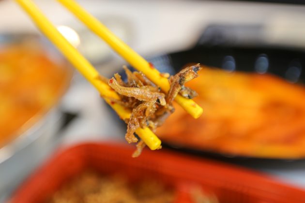 Chelabela: Korean father-daughter hawkers serve homemade Korean food ...