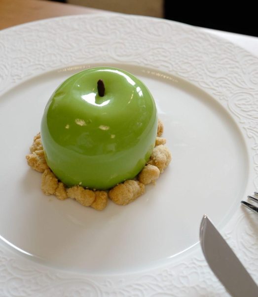 linden's dessert house - linden's apple