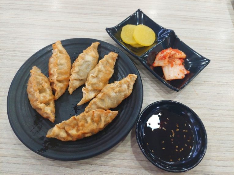 Jeong's jjajang - fried dumplings