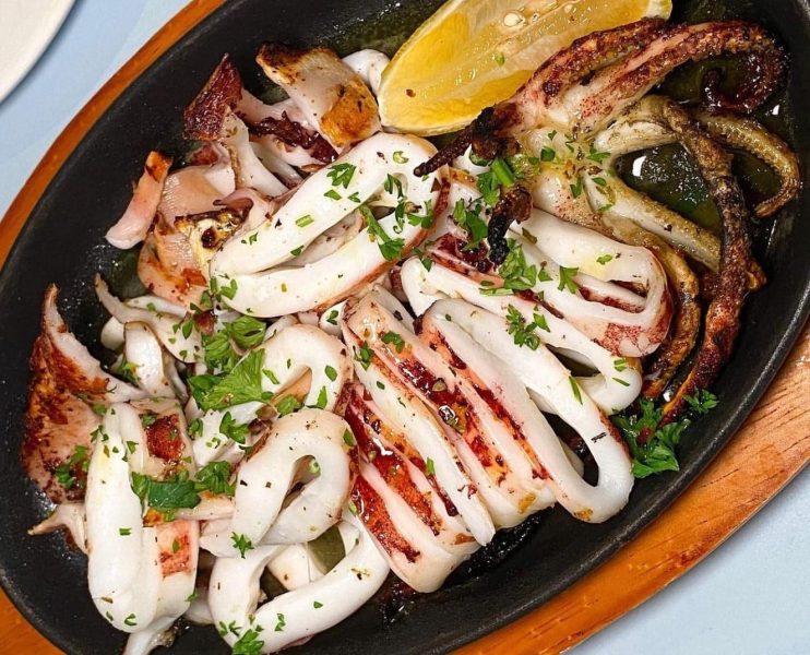eateries in siglap - grilled squid
