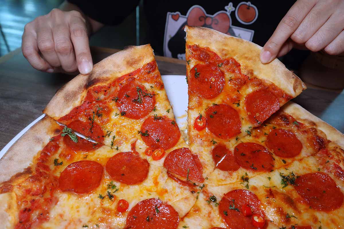 pizzadelivery8 pizza guide - pepperoni pizza