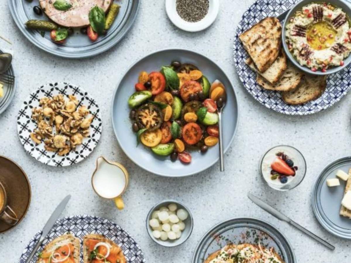 best hotel buffets - alley on 25 buffet spread