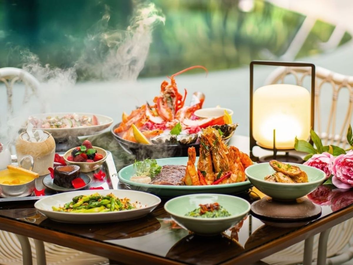 best hotel buffets - oasis restaurant & bar buffet spread