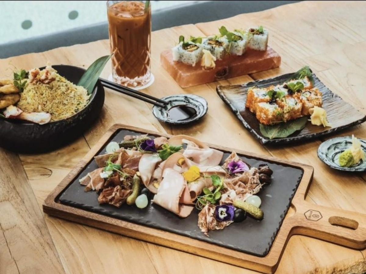 best hotel buffets - greenhouse buffet spread