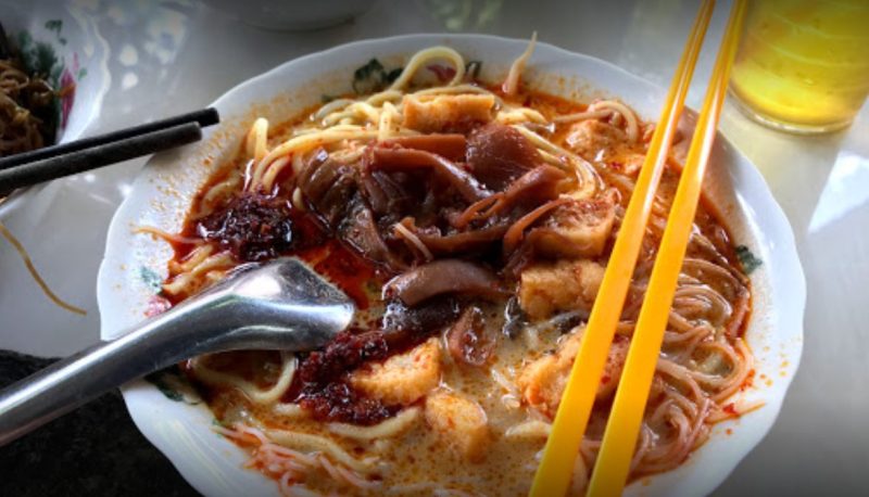 Air Itam Sister Curry Mee - noodles 