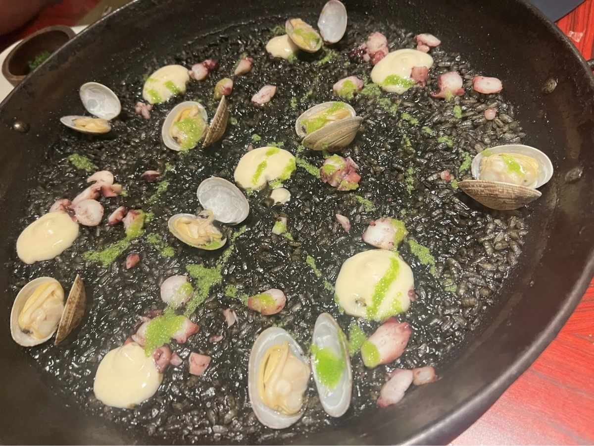best spanish restaurants - binomio arroz negro sepia y pulpo