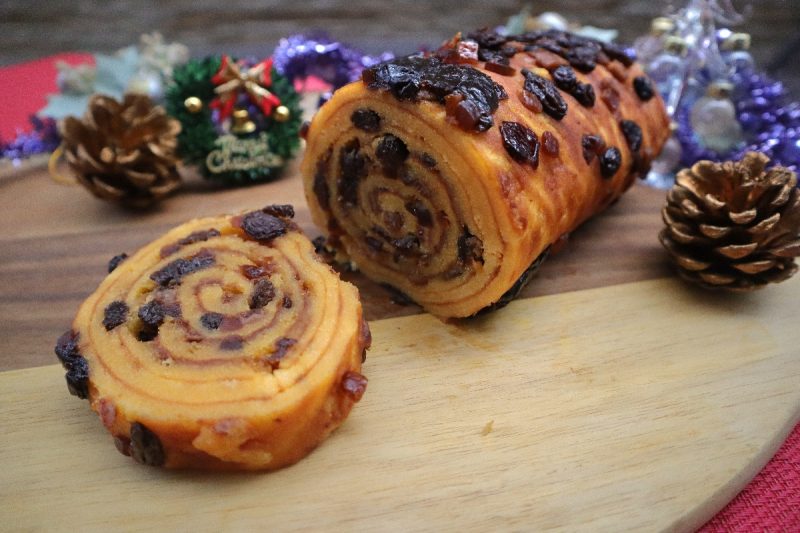 ollella christmas offerings - kueh lapis log cake