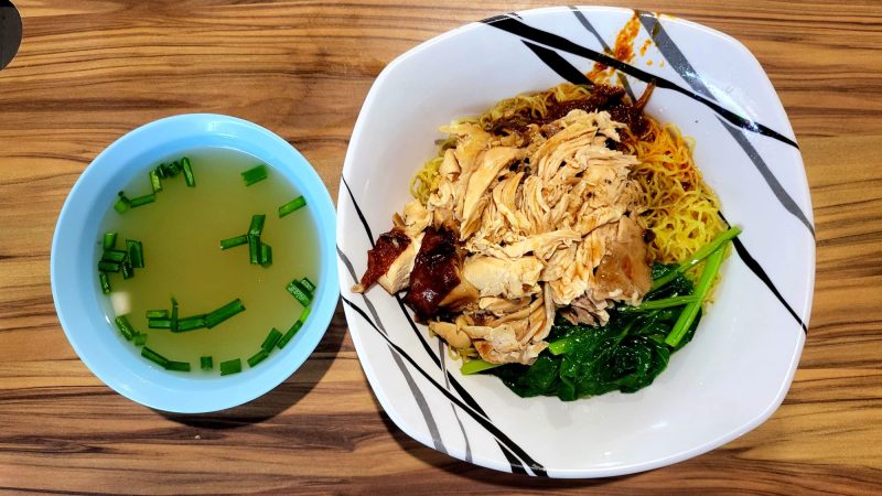 Sheng Ji Soya Sauce Chicken Rice/Noodle - noodles and soup