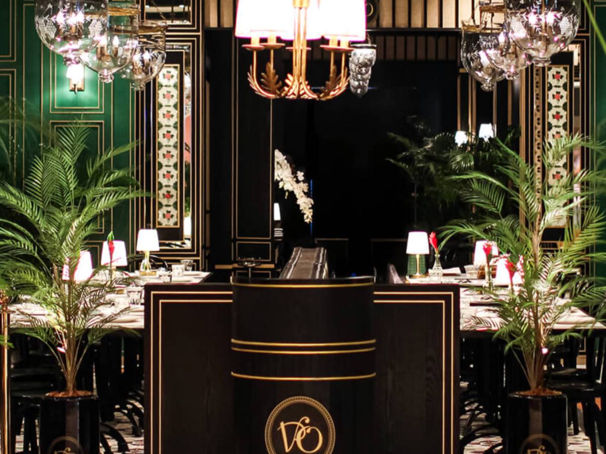 ion - entrance of violet oon restaurant