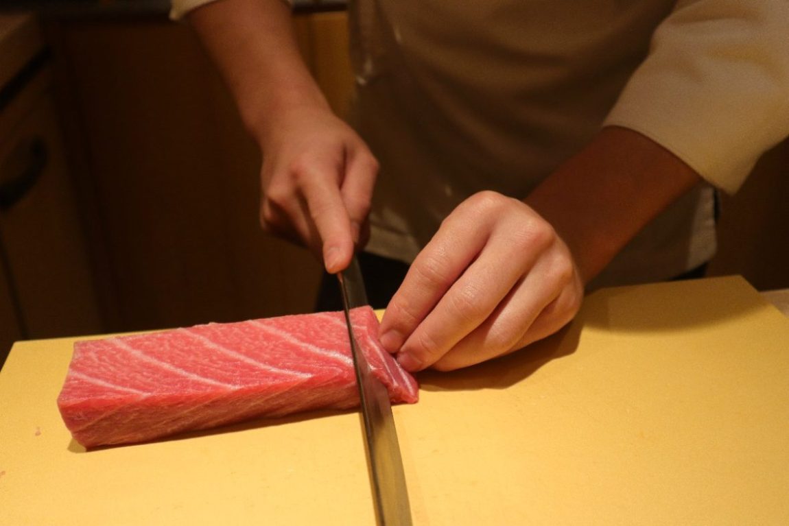 sushi katori - tuna slicing