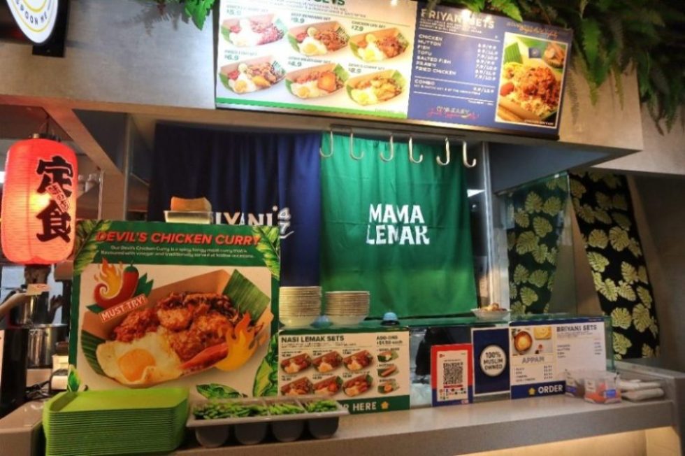 mama lemak - stall front