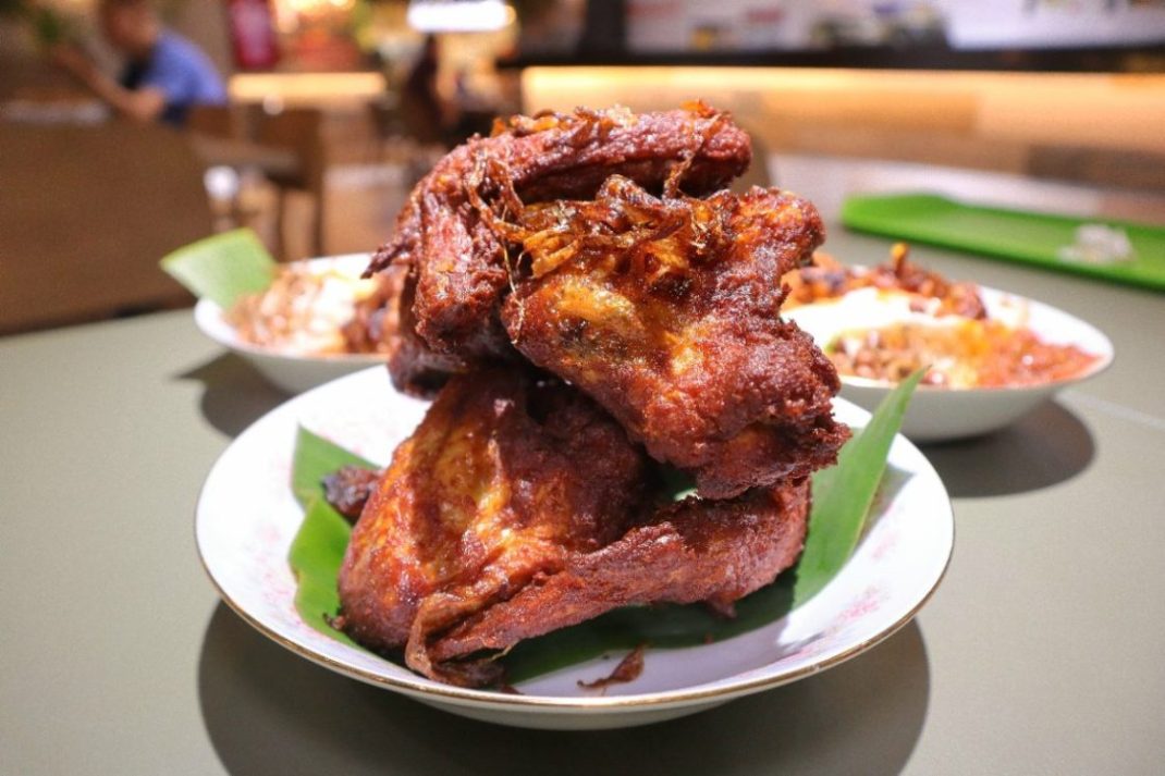 mama lemak - chicken wings