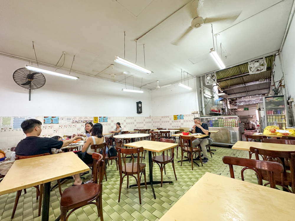 Mei Yuen Restaurant 15 - interior