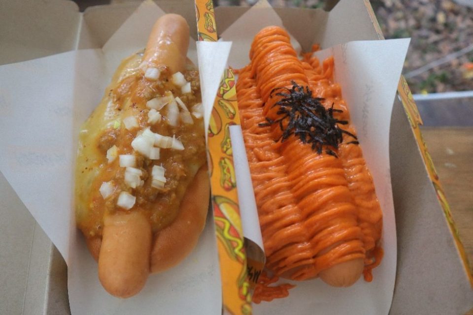 admiralty bazaar - hot dogs