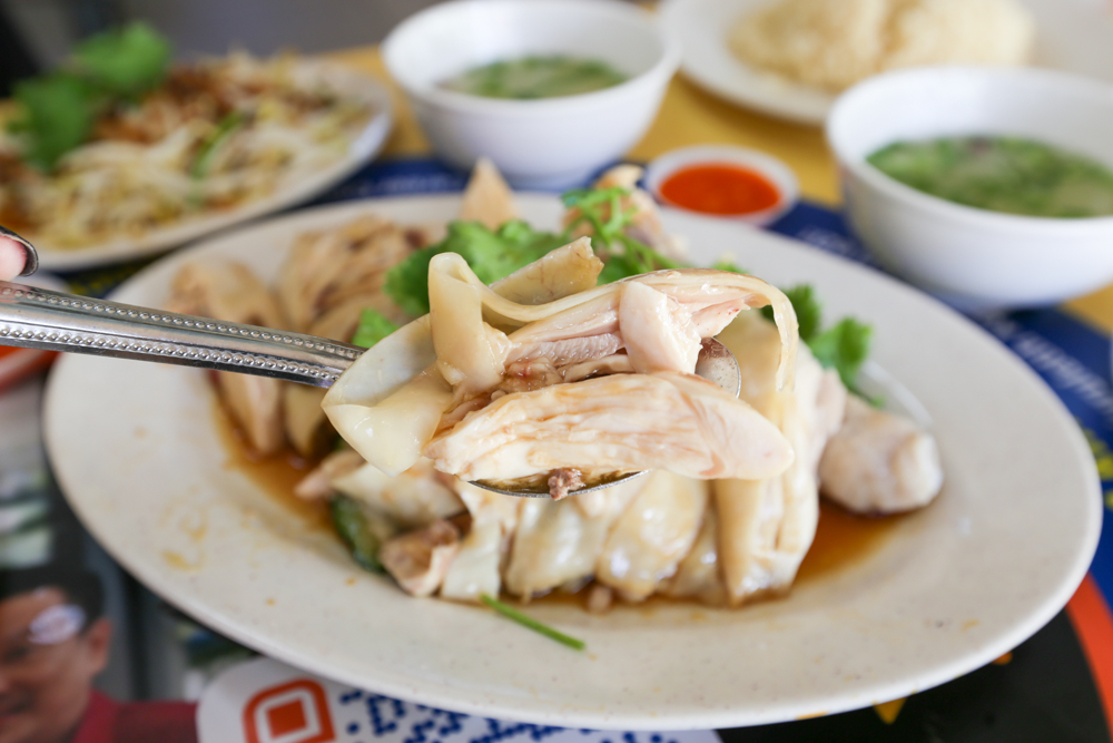 Traditional Rui Ji Chicken Rice 08 - chicken