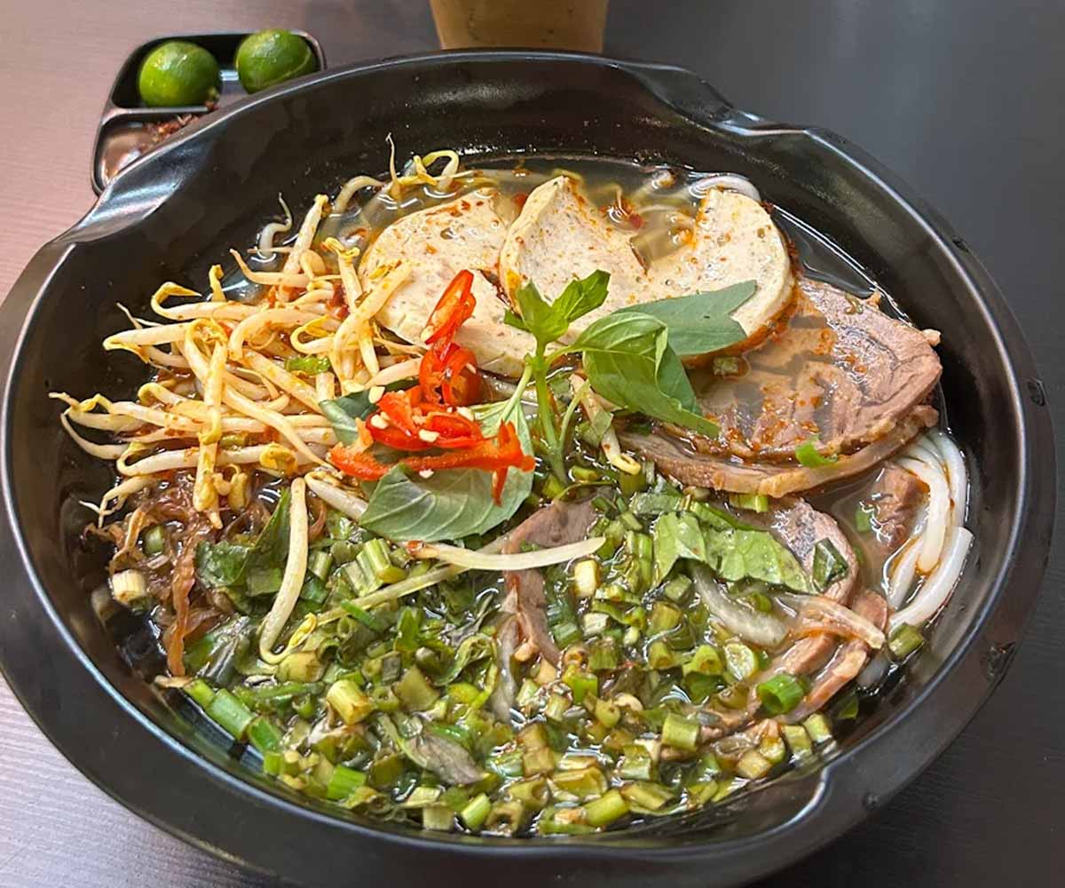far east plaza - cha ca cafe bun bo hue
