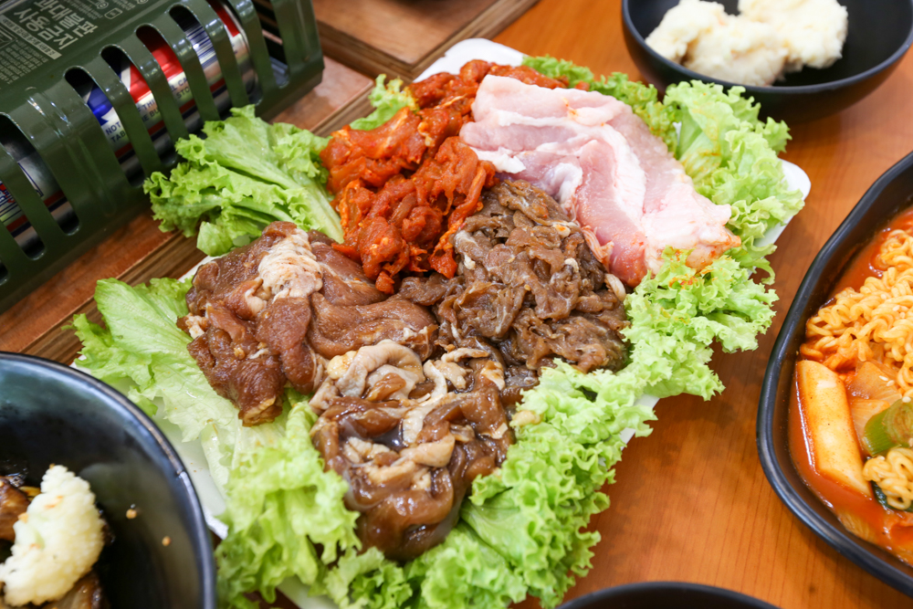 Eonni Korean BBQ 26 - meat platter