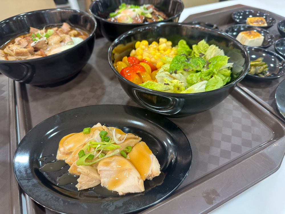 fukudon - quinoa salad, sous vide chicken