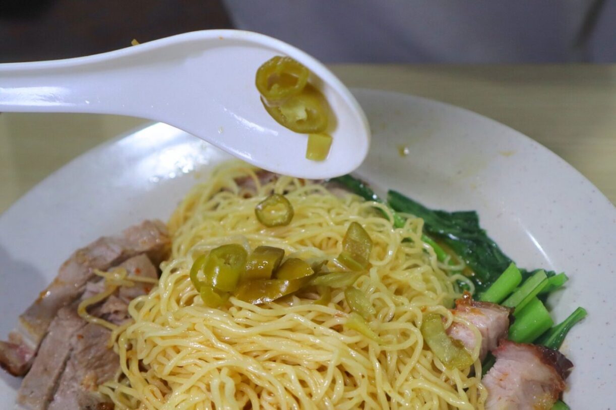 fei fei roasted noodle - green chilli