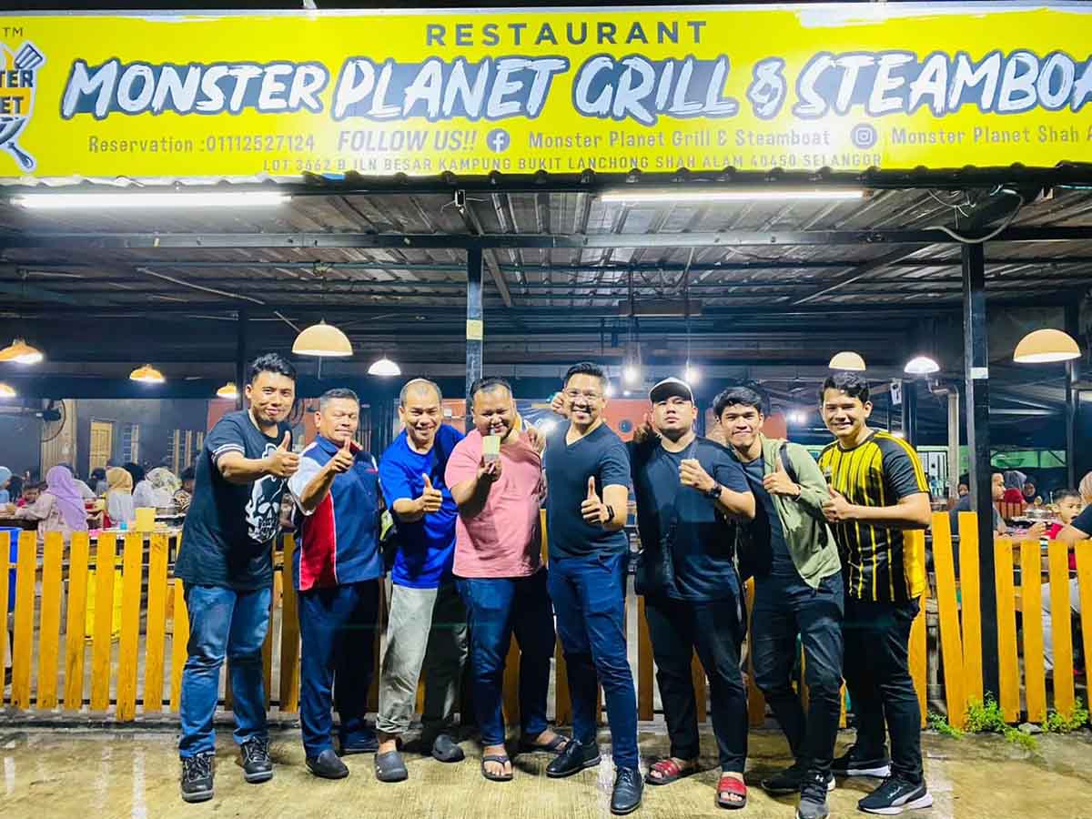 Monster Planet Grill & Steamboat - Store front