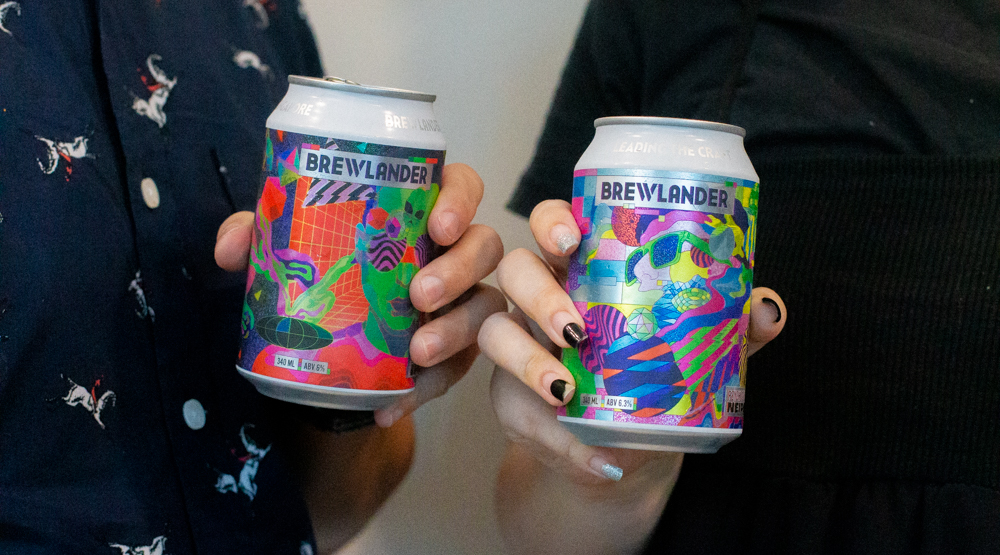 brewlander - beer cans held up