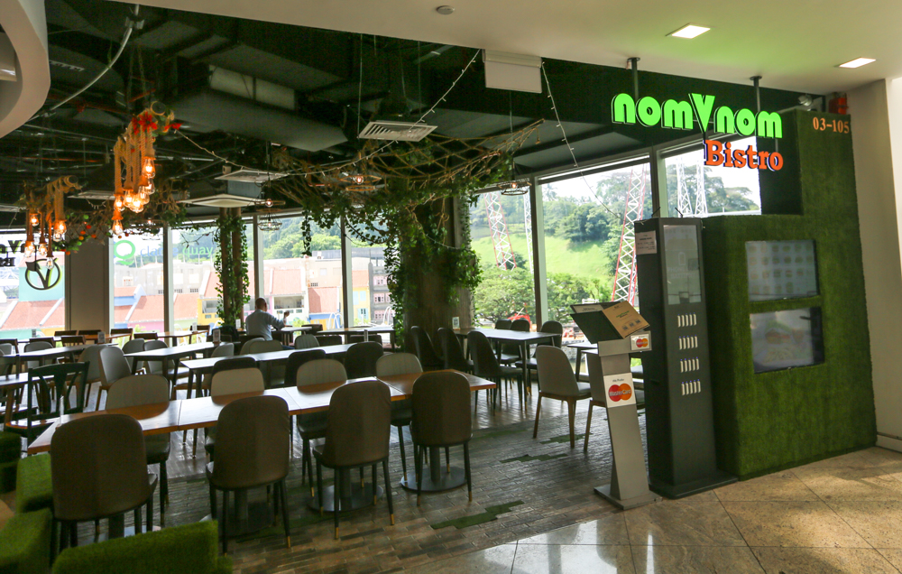 clarke quay central - nomvnom bistro