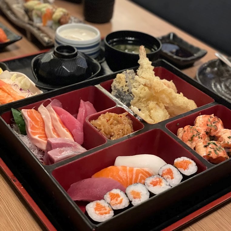 Edo Ichi - Bento with sushi sashimi and tempura